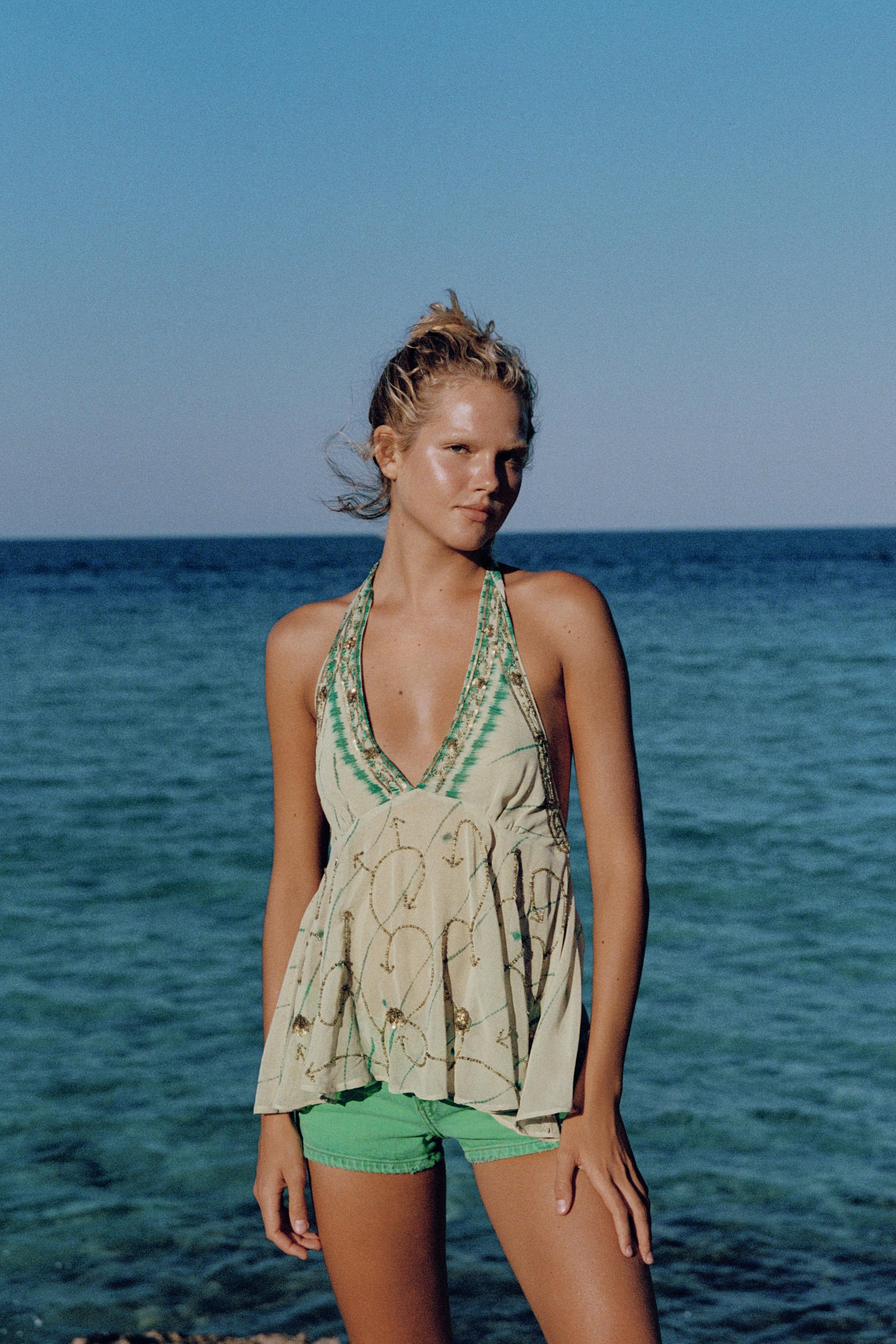 PRINTED EMBROIDERED HALTER TOP